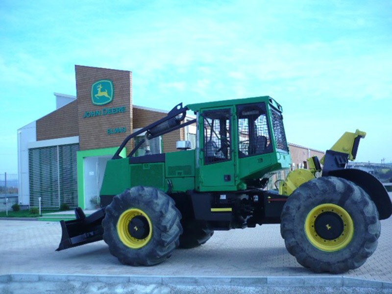 Tractor articulat forestier Timberjack 360 cu troliu